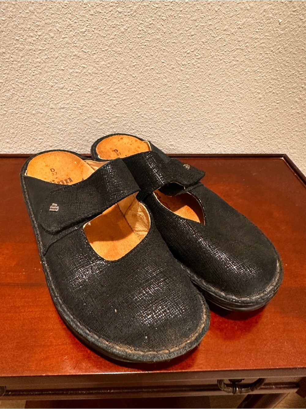 Finn comfort black leather Mary Jane mule